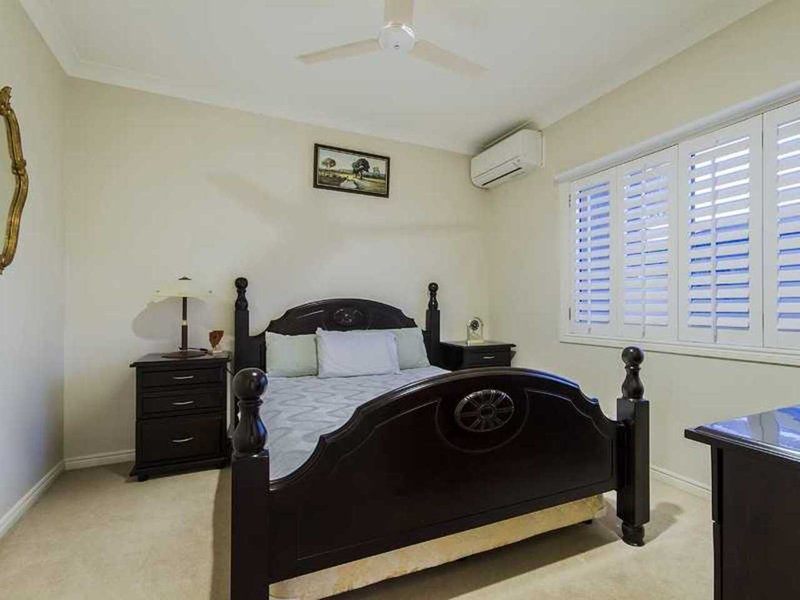 Photo - 337 Monaco Street, Broadbeach Waters QLD 4218 - Image 14