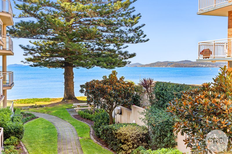 Photo - 3/37 Soldiers Point Road, Soldiers Point NSW 2317 - Image 1