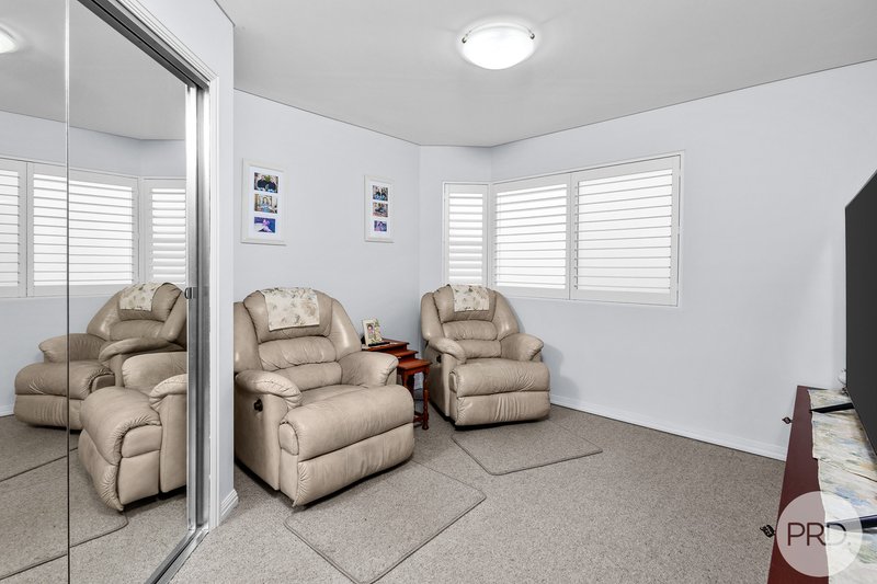 Photo - 3/37 Soldiers Point Road, Soldiers Point NSW 2317 - Image 15