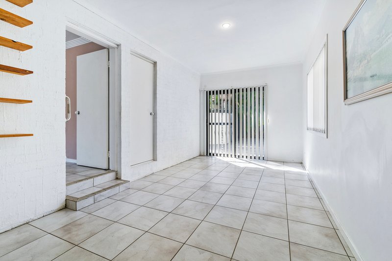 Photo - 3/37 T E Peters Drive, Broadbeach Waters QLD 4218 - Image 7