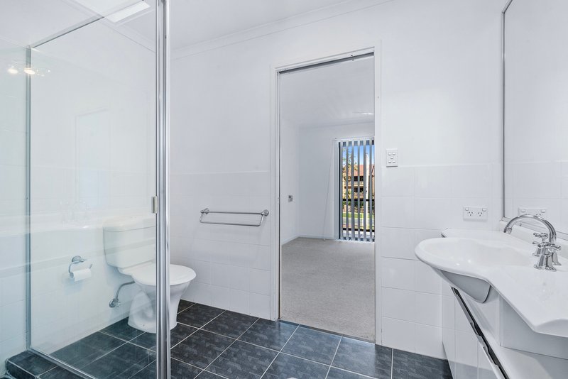 Photo - 3/37 T E Peters Drive, Broadbeach Waters QLD 4218 - Image 10