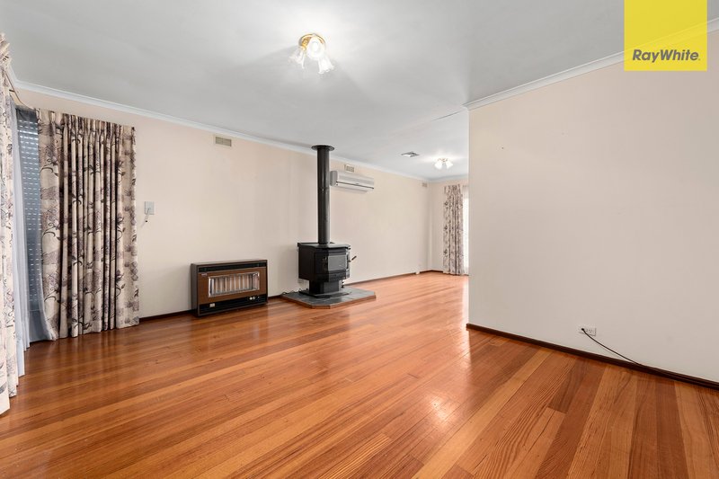 Photo - 337 Taylors Road, Kings Park VIC 3021 - Image 8