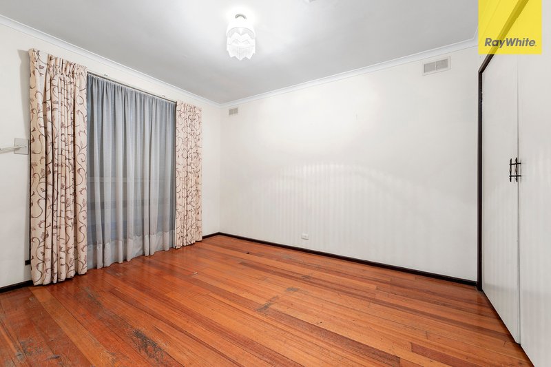 Photo - 337 Taylors Road, Kings Park VIC 3021 - Image 10