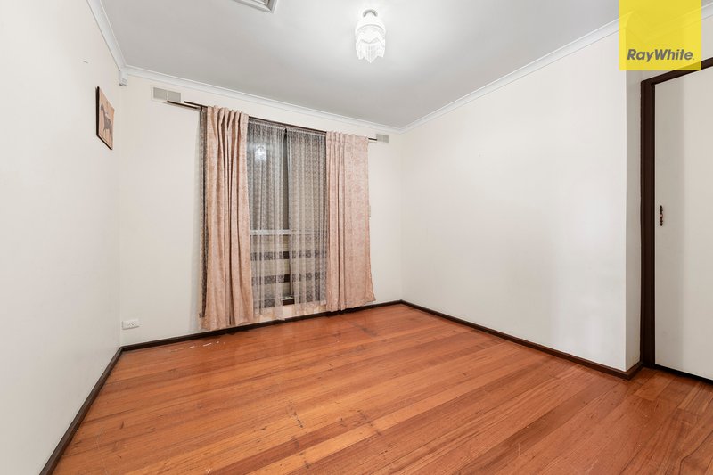 Photo - 337 Taylors Road, Kings Park VIC 3021 - Image 11