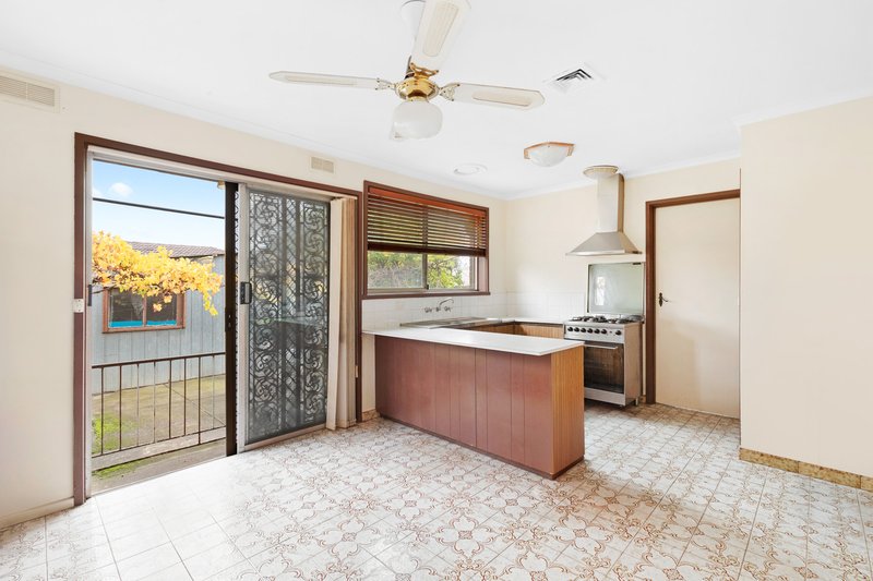 Photo - 337 Taylors Road, Kings Park VIC 3021 - Image 6