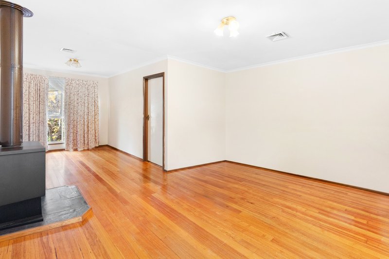 Photo - 337 Taylors Road, Kings Park VIC 3021 - Image 7