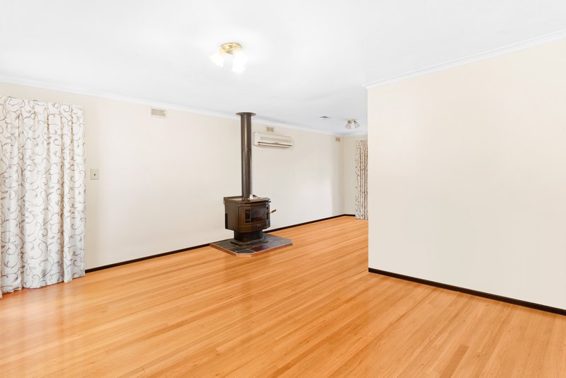 Photo - 337 Taylors Road, Kings Park VIC 3021 - Image 8