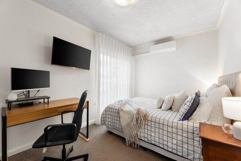 Photo - 3/37 Thomas Street, Camberwell VIC 3124 - Image 6