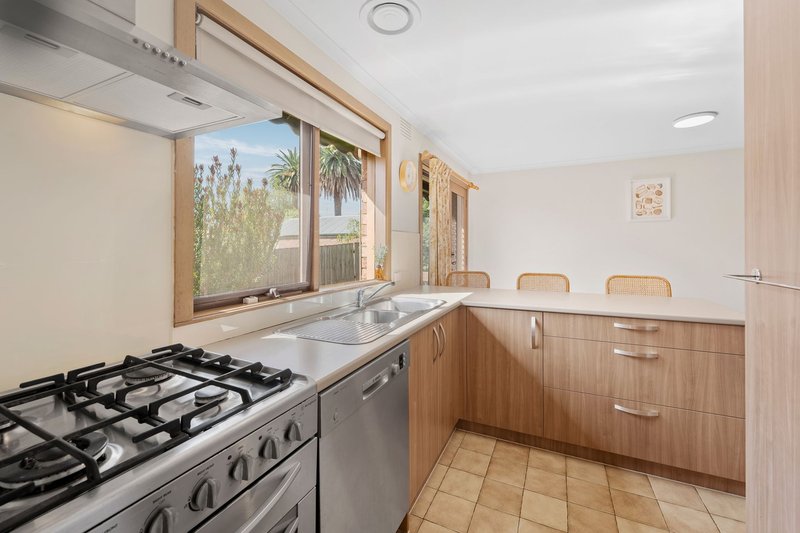 Photo - 3/37 Torbay Street, Macleod VIC 3085 - Image 6