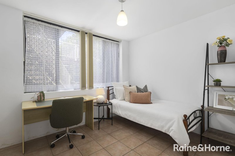 Photo - 3/37 Waverley Road, Taringa QLD 4068 - Image 9