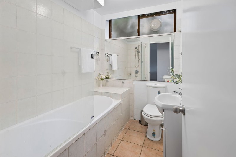 Photo - 3/37 Waverley Road, Taringa QLD 4068 - Image 10