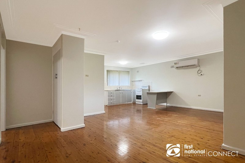 Photo - 3/37 West Market Street, Richmond NSW 2753 - Image 2