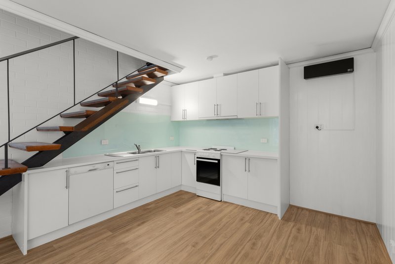 Photo - 3/375 Neerim Road, Carnegie VIC 3163 - Image 1