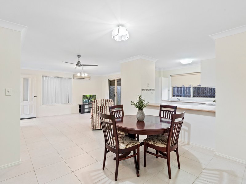 Photo - 33/7A Copernicus Street, Wynnum West QLD 4178 - Image 6