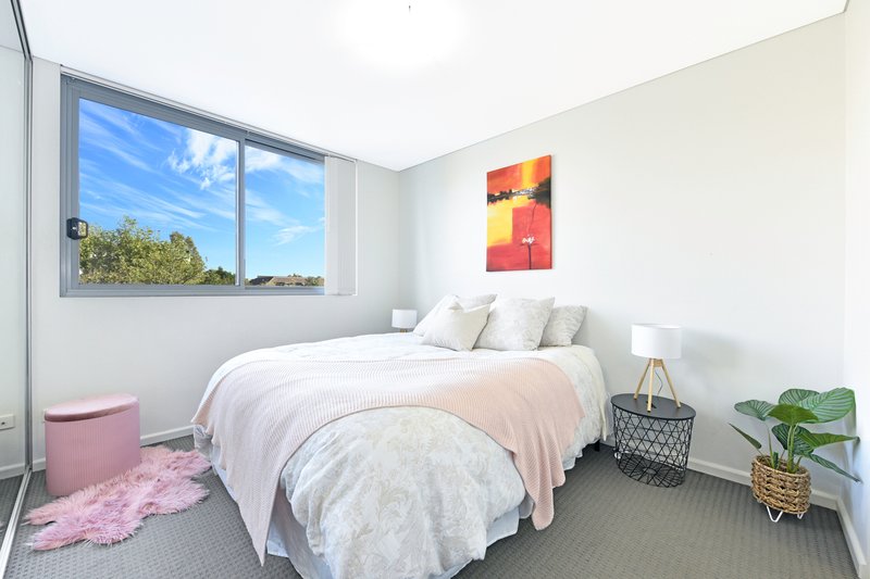 Photo - 33/8-12 Marlborough Road, Homebush West NSW 2140 - Image 6