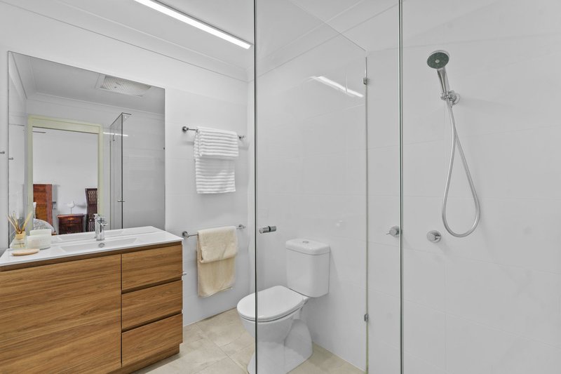 Photo - 3/38 Abalone Avenue, Paradise Point QLD 4216 - Image 10
