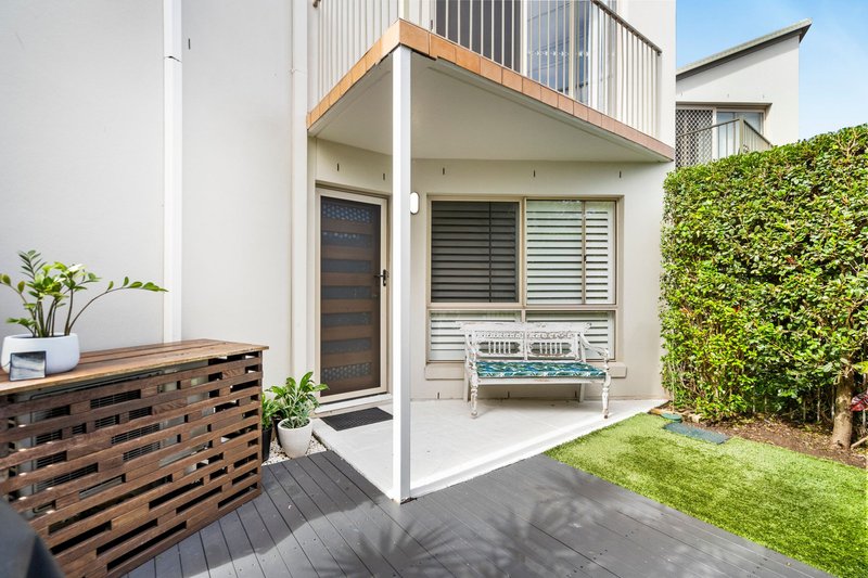 Photo - 3/38 Abalone Avenue, Paradise Point QLD 4216 - Image 15
