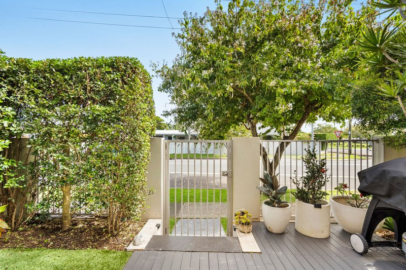 Photo - 3/38 Abalone Avenue, Paradise Point QLD 4216 - Image 17