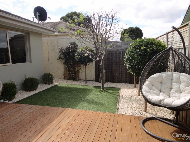 Photo - 3/38 Clay Street, Moorabbin VIC 3189 - Image 9