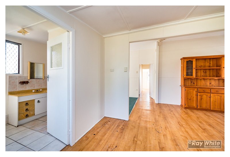 Photo - 338 East Street, Depot Hill QLD 4700 - Image 7