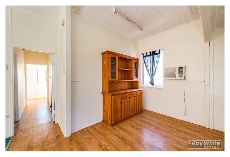 Photo - 338 East Street, Depot Hill QLD 4700 - Image 8