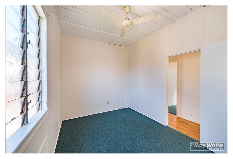 Photo - 338 East Street, Depot Hill QLD 4700 - Image 10