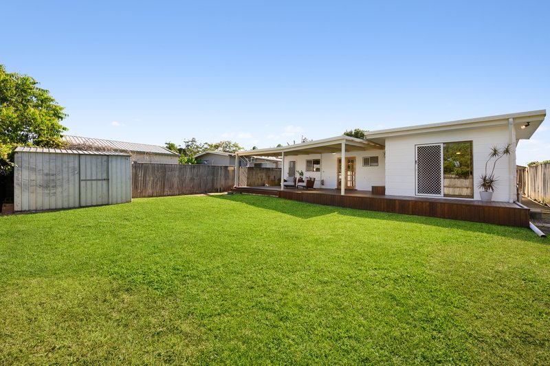 Photo - 338 Government Road, Labrador QLD 4215 - Image 2