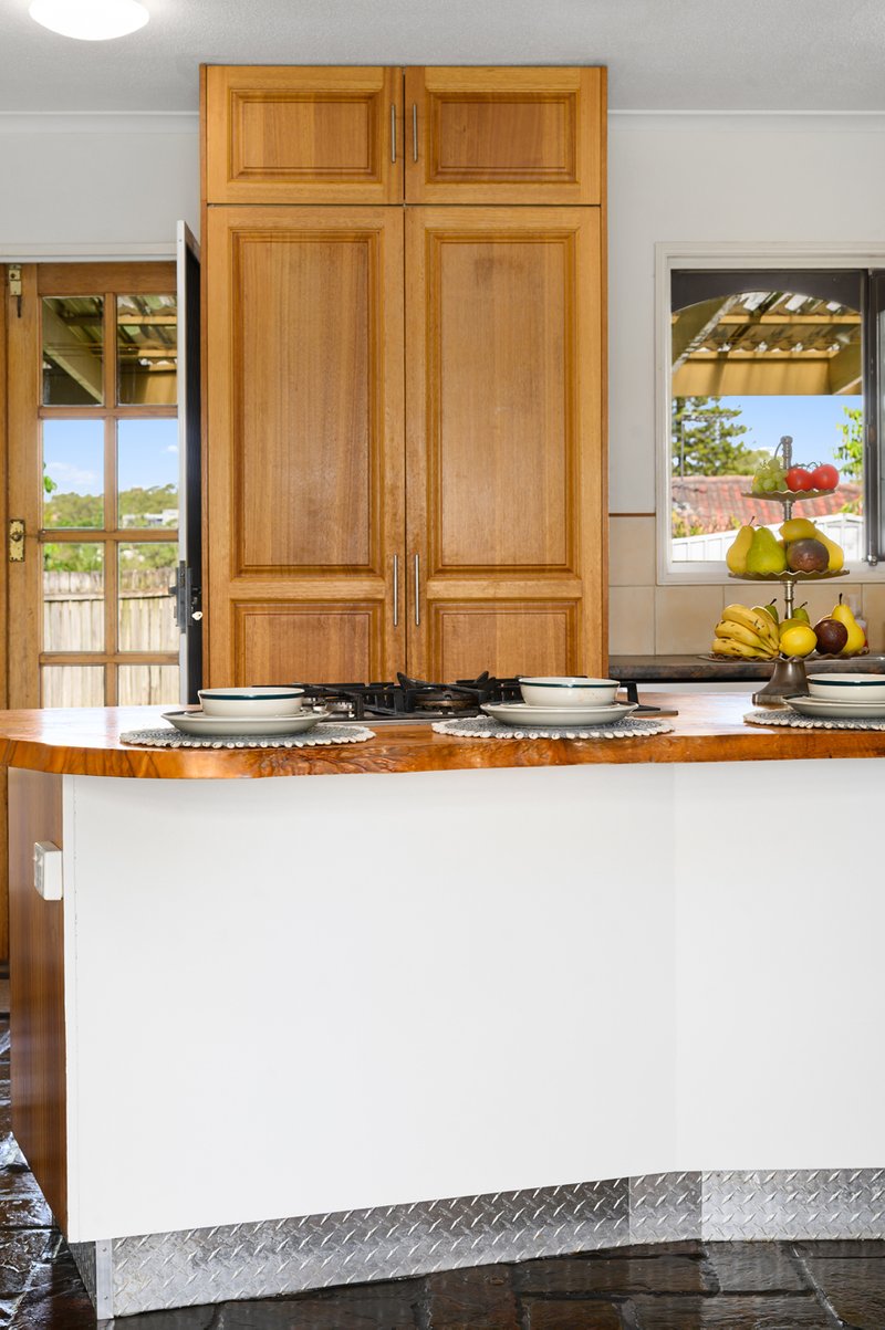 Photo - 338 Government Road, Labrador QLD 4215 - Image 10