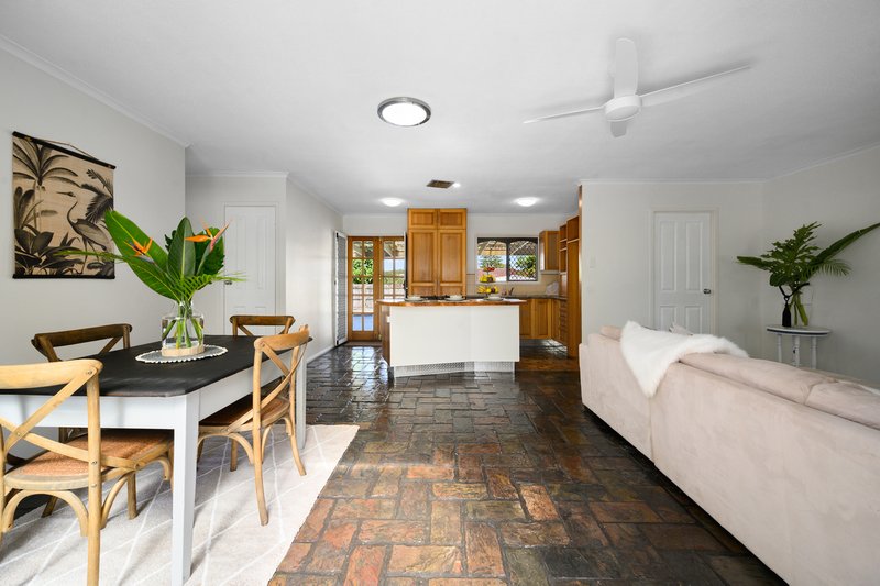 Photo - 338 Government Road, Labrador QLD 4215 - Image 11