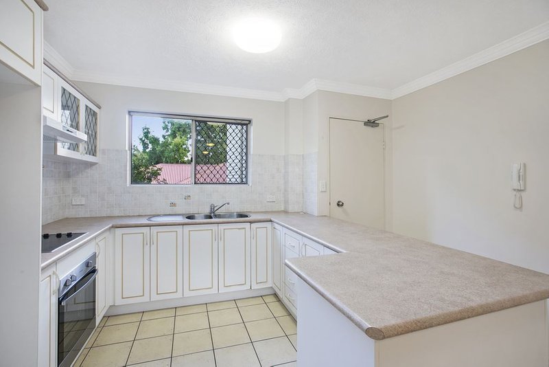 Photo - 3/38 Joffre Street, Coorparoo QLD 4151 - Image 2