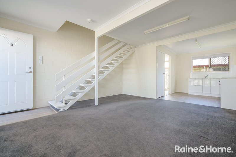 Photo - 3/38 Marten Street, South Gladstone QLD 4680 - Image 7