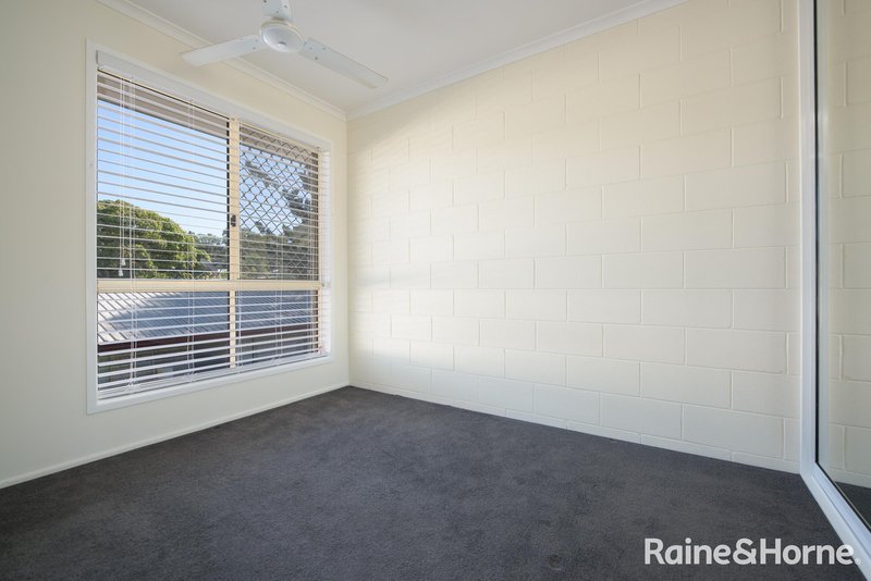 Photo - 3/38 Marten Street, South Gladstone QLD 4680 - Image 10