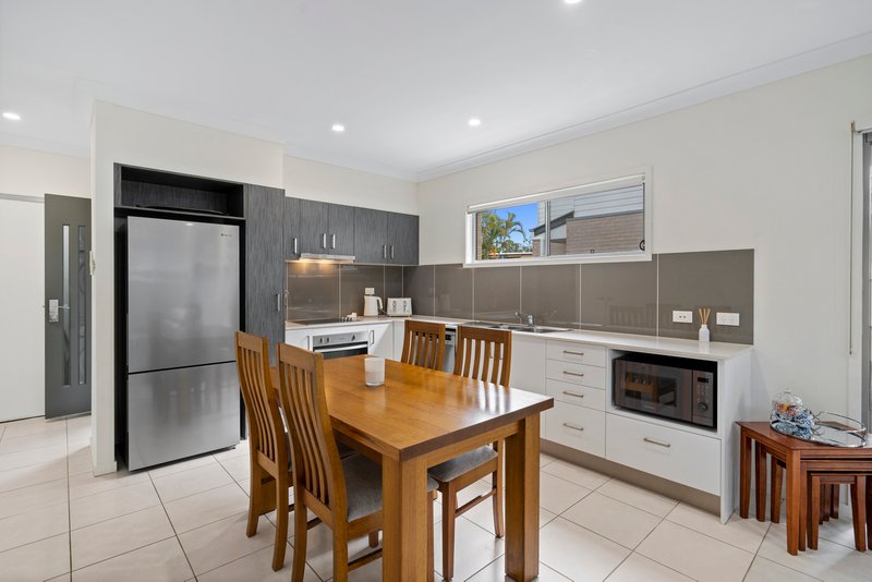 Photo - 3/38 Pittwin Road South, Capalaba QLD 4157 - Image 5