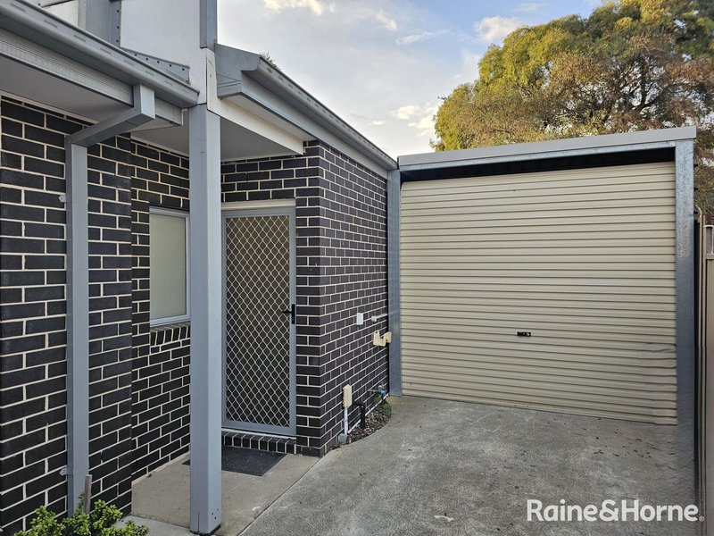 Photo - 3/38 Station Avenue, St Albans VIC 3021 - Image 1