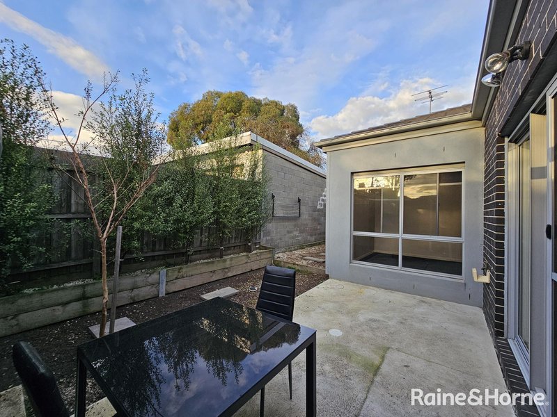 Photo - 3/38 Station Avenue, St Albans VIC 3021 - Image 10