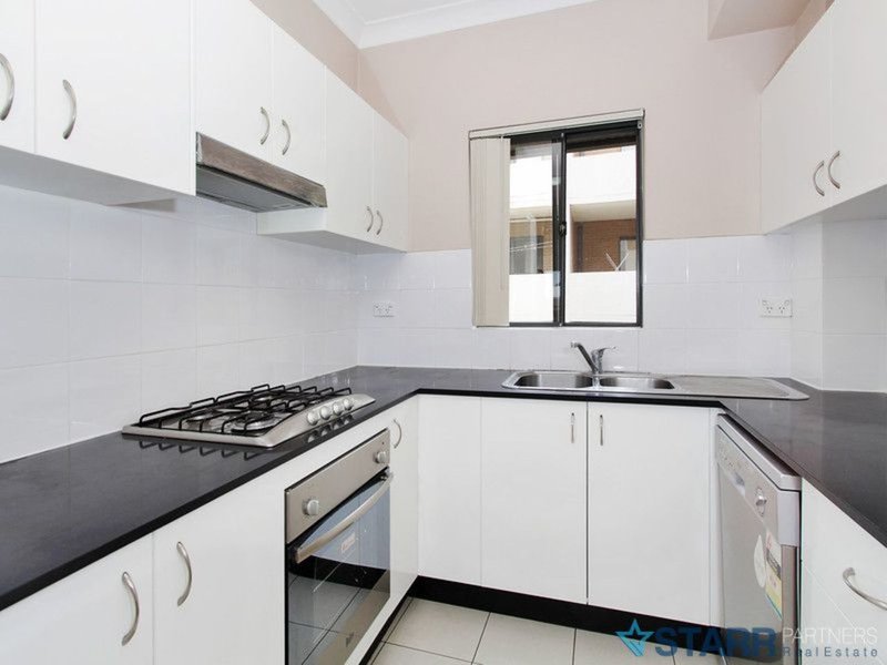 Photo - 33/9-17 Eastbourne Road, Homebush West NSW 2140 - Image 2