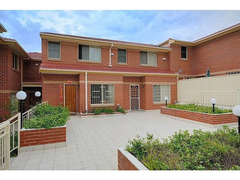 Photo - 3/39-41 Graham Road, Narwee NSW 2209 - Image 2