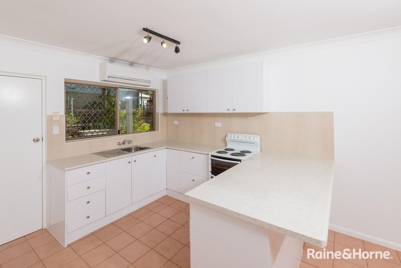 Photo - 3/39 Arlington Esplanade, Clifton Beach QLD 4879 - Image 8