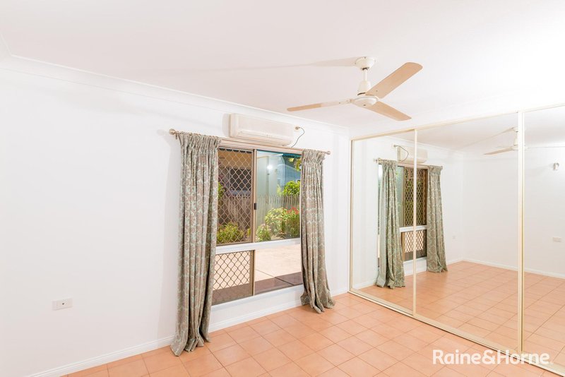 Photo - 3/39 Arlington Esplanade, Clifton Beach QLD 4879 - Image 11