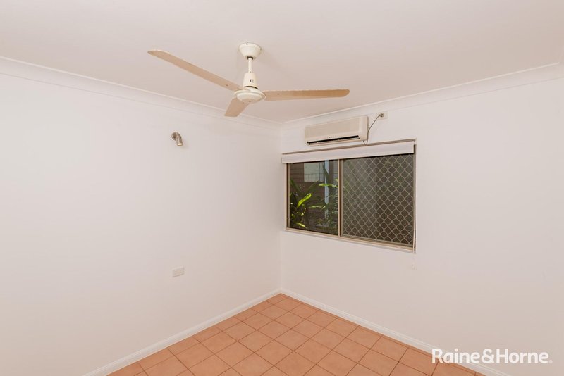 Photo - 3/39 Arlington Esplanade, Clifton Beach QLD 4879 - Image 13