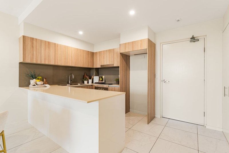 Photo - 33/908 Logan Road, Holland Park West QLD 4121 - Image 2