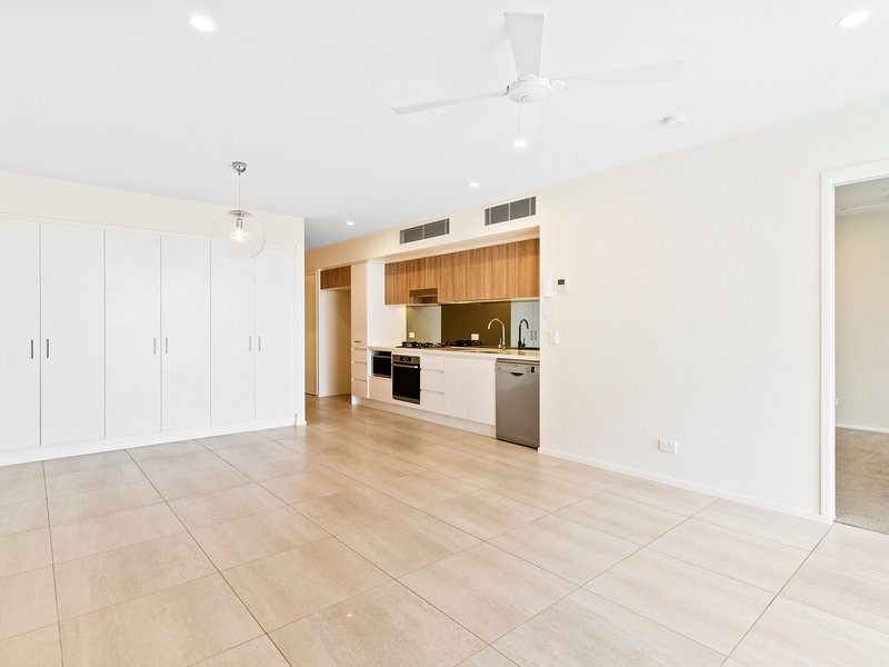 Photo - 33/93 Sheehan Avenue, Hope Island QLD 4212 - Image 4