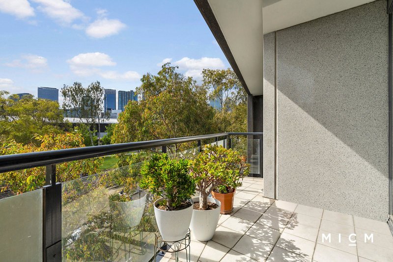 Photo - 33/99 Whiteman Street, Southbank VIC 3006 - Image 2