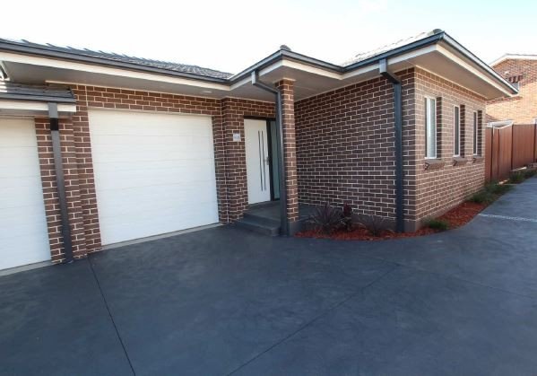 33A Ettalong Rd , Greystanes NSW 2145