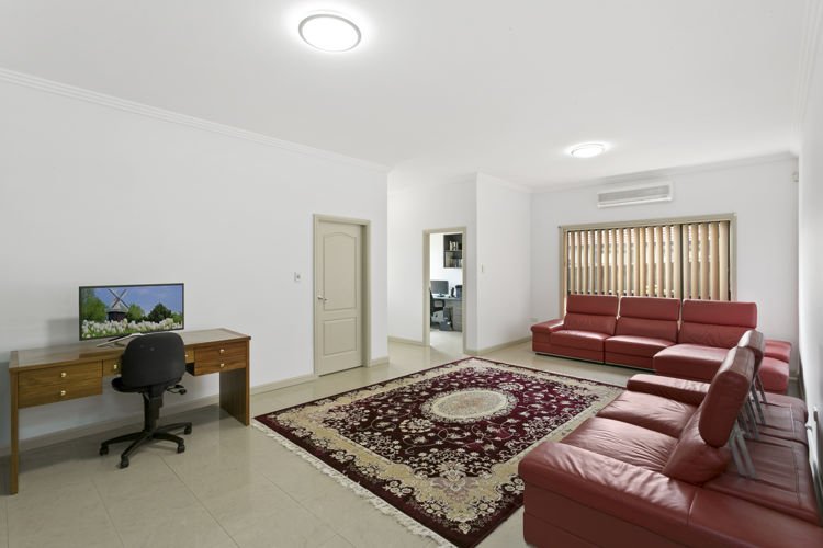 Photo - 33A Mccredie Road, Guildford NSW 2161 - Image 4