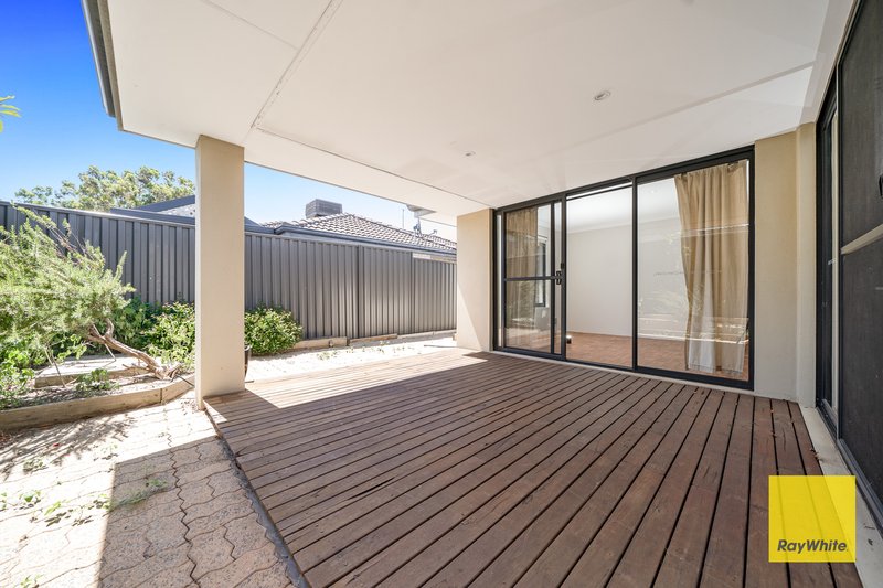 Photo - 33A Tetworth Crescent, Nollamara WA 6061 - Image 13