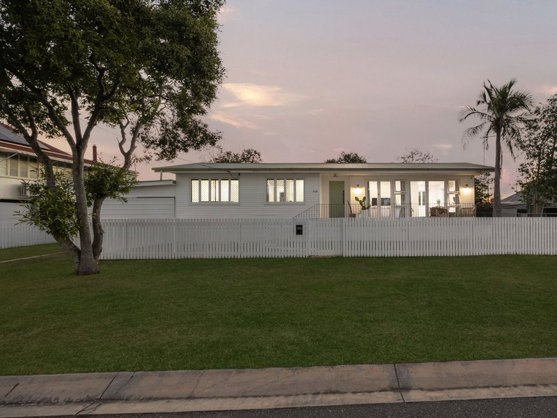 Photo - 33a Thompson Street, Silkstone QLD 4304 - Image 2