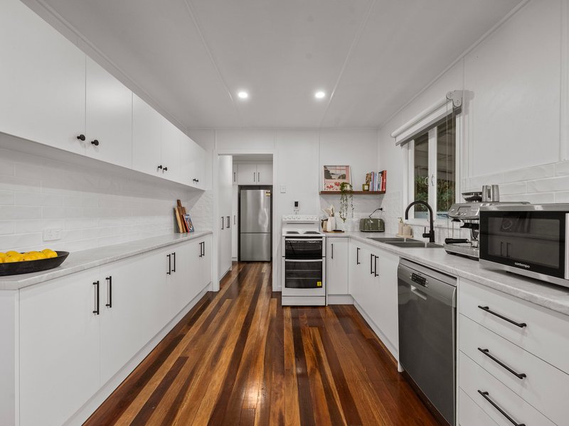Photo - 33a Thompson Street, Silkstone QLD 4304 - Image 10