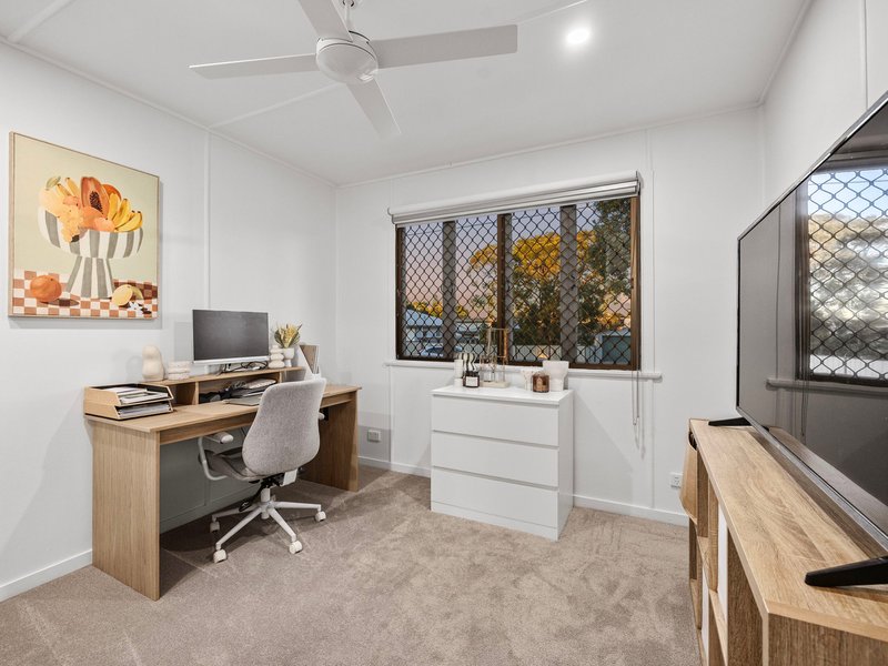 Photo - 33a Thompson Street, Silkstone QLD 4304 - Image 14