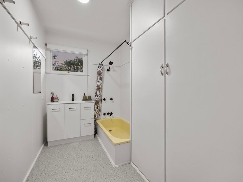 Photo - 33a Thompson Street, Silkstone QLD 4304 - Image 15